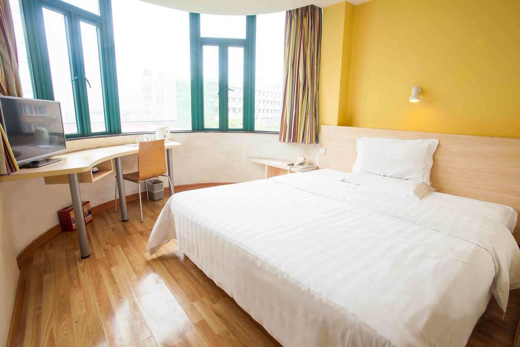 7Days Inn Xiamen Lotus Square Branch Jiangtouzhen Zimmer foto